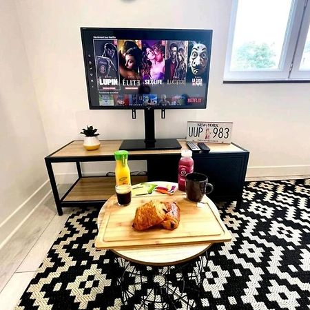 The New-Yorker - Hyper Centre- 2Mn Gare Sncf - Wi-Fi Netflix Gratuit Apartment Niort Bagian luar foto